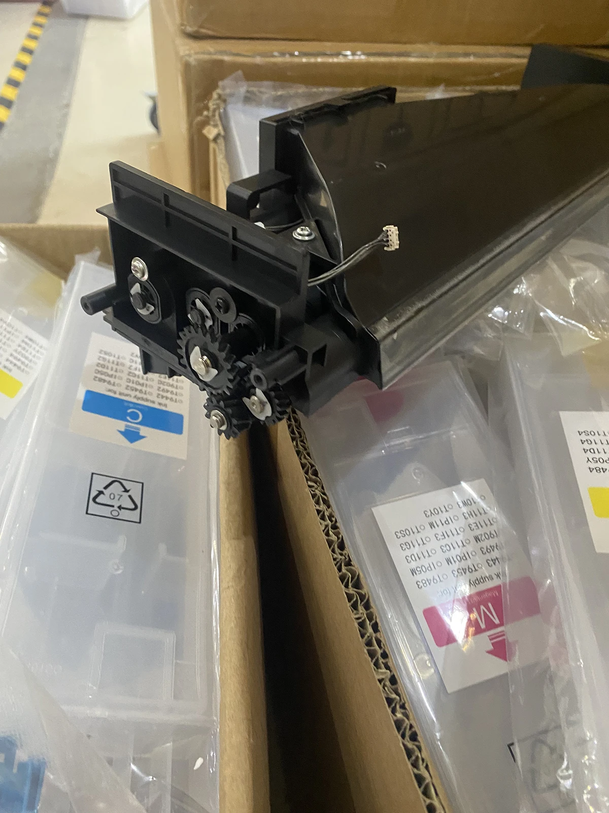 

90% Original DV411 Developer Unit for Konica Minolta Bh223 Bh363 Bh283 Bh423 imaging unit Does not contain developer