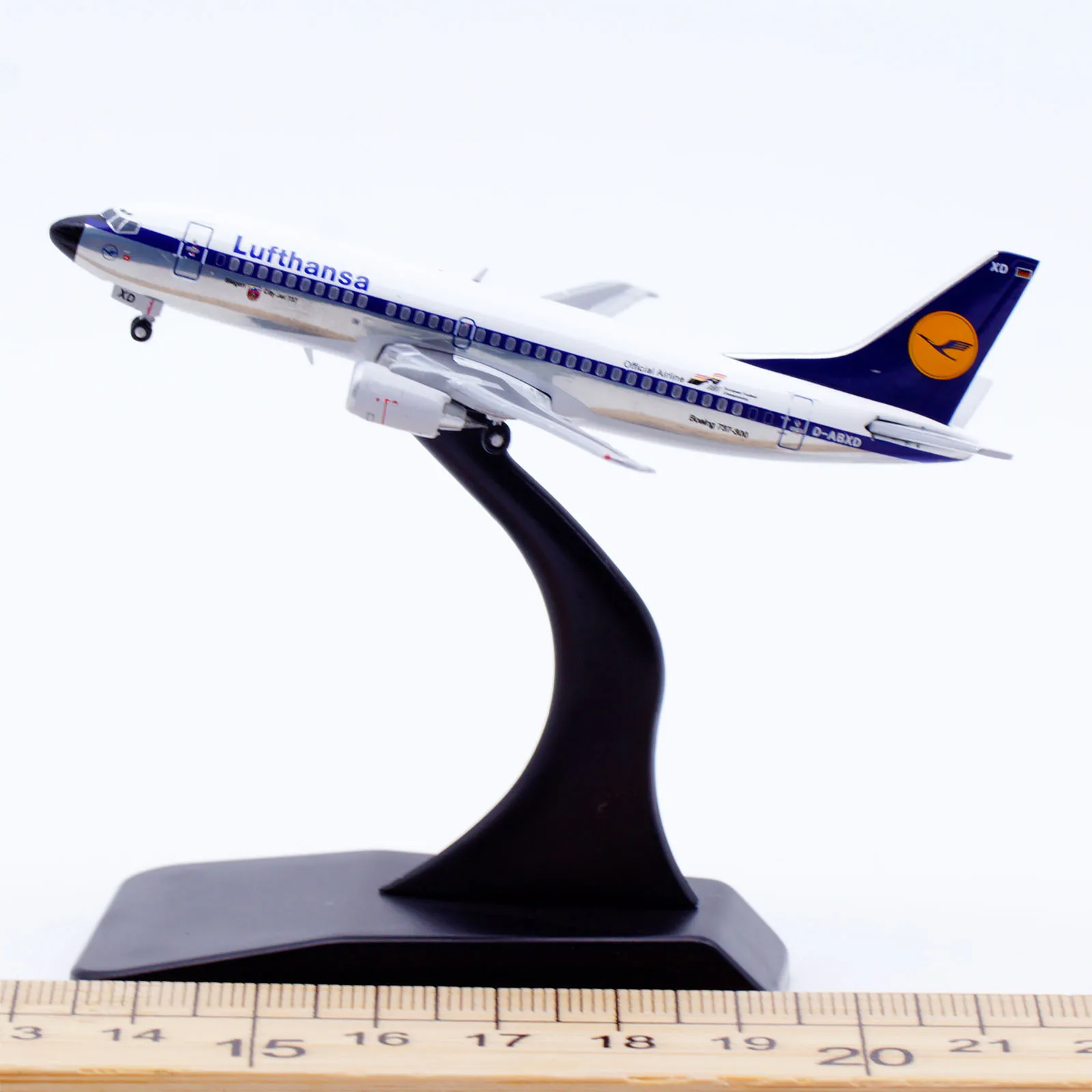 ew4733003-alloy-collectible-plane-gift-jc-wings-1-400-lufthansa-airlines-boeing-b737-300-diecast-aircraft-jet-model-d-abxd