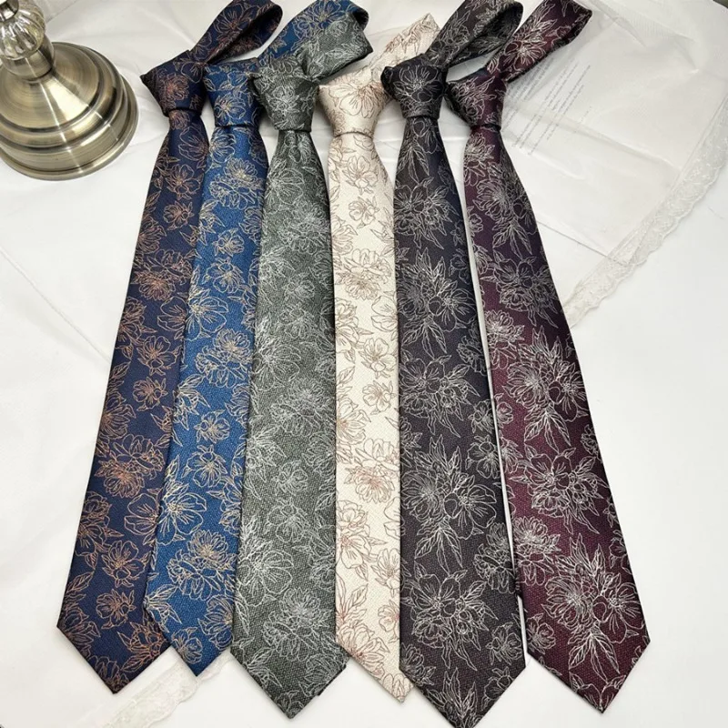 

Gold Flower Pattern Tie Daily Casual Tie Student Uniform Accessory Boy's and Girls' Universal Tie Requires Manual Knotting