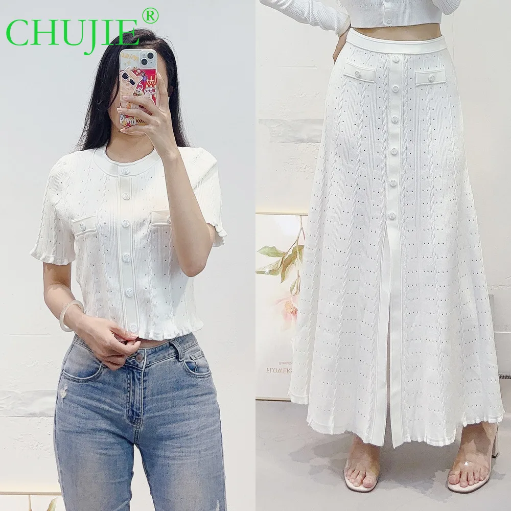 

CHUJIE Лето/осень 2025 г., комплект французского вязания, укороченный топ и юбка на пуговицах с высокой талией, элегантный комплект из двух предметов (белый, красный, черный)