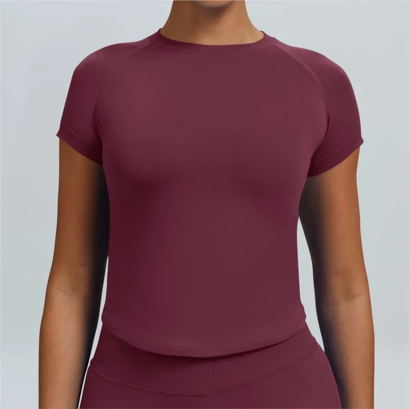 

2026 New Seamless Yoga T-Shirt for Women High-Elasticity Moisture-Wicking Fitted Workout Top Gym Yoga Slim-Fit Women T-Shirt