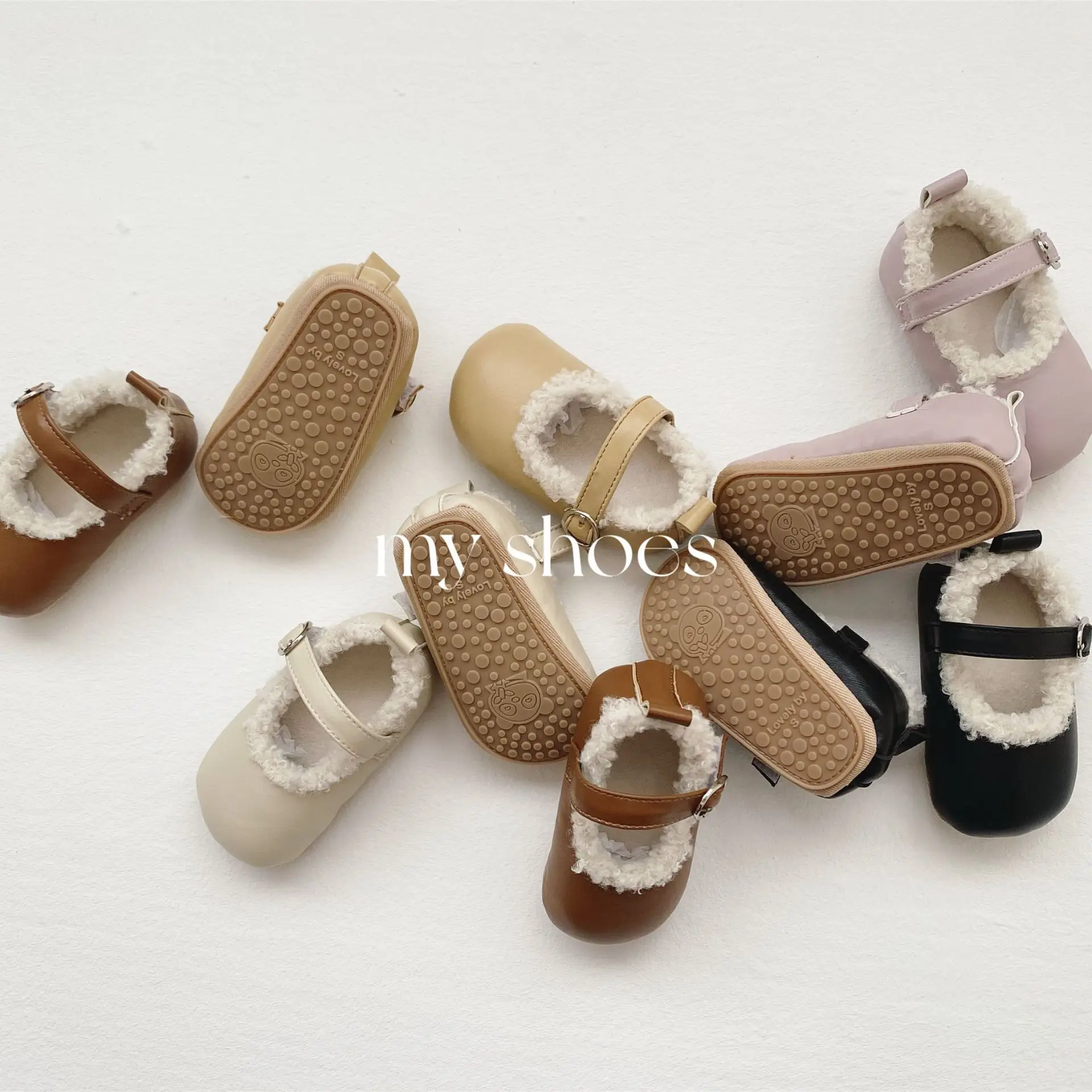 

Baby Fleece Shoes Winter Korean Style Soft Sole Non-slip Boys and Girls Thick Warm Casual Simple Fashion Leather Shoes for Baby