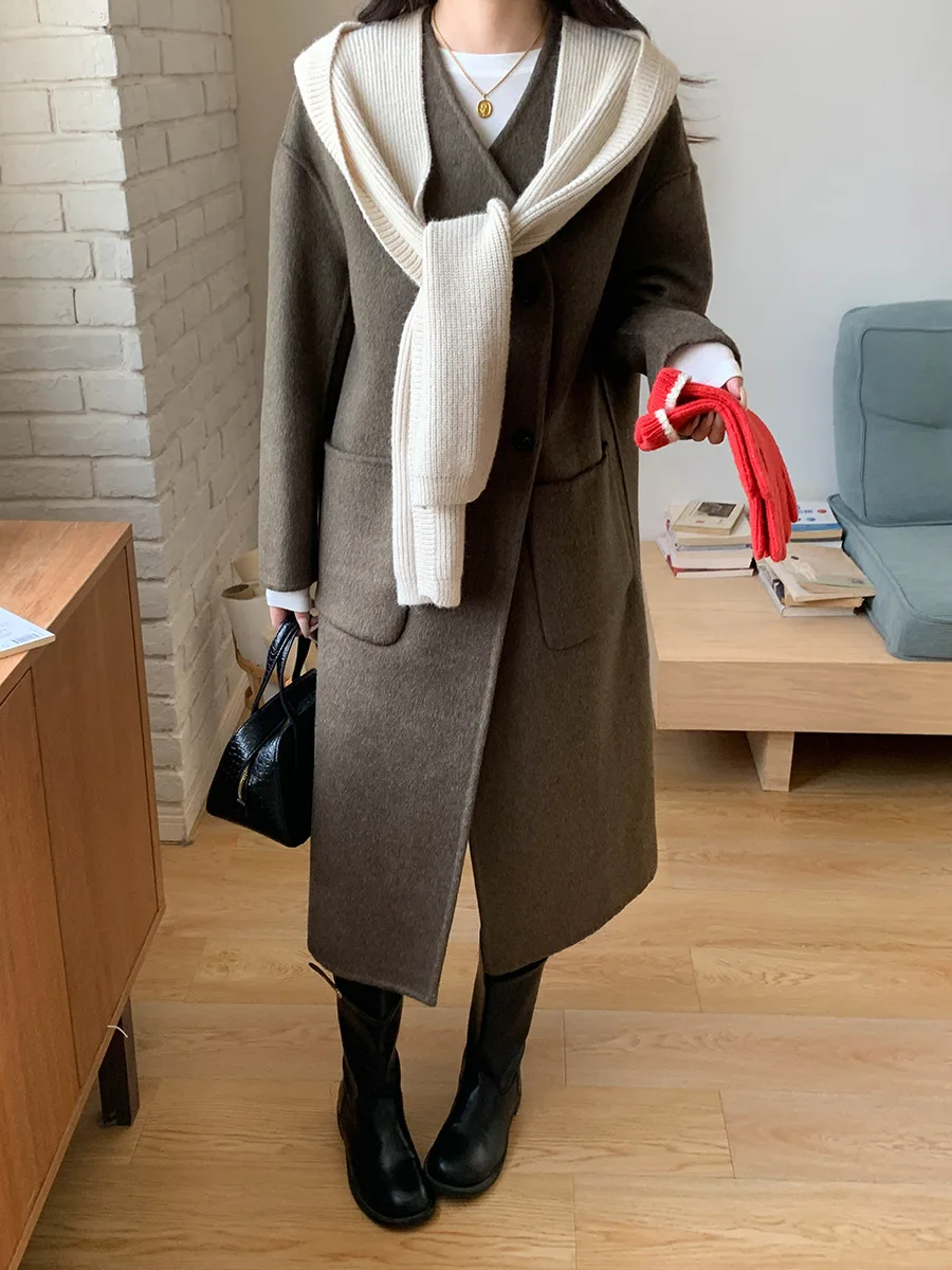 

Зима 2024, повседневное свободное шерстяное пальто с длинными рукавами и v-образным вырезом для женщин и комплект шаль с капюшоном - новая модная верхняя одежда