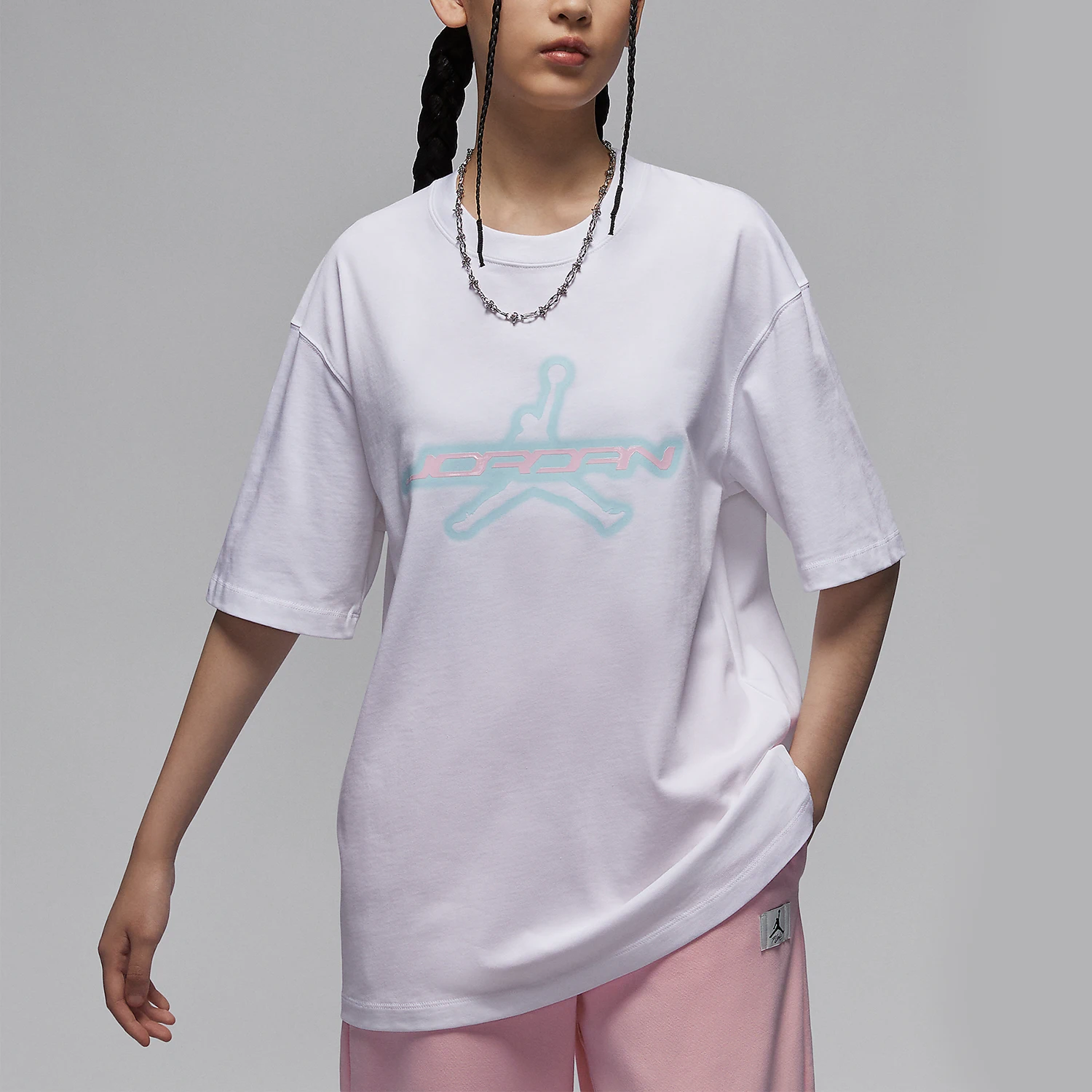 

Официальная женская свободная спортивная повседневная футболка Nike JORDAN с круглым вырезом и коротким рукавом HM4904-100