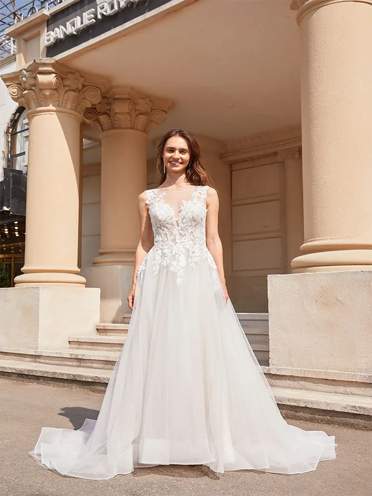 Elegant Lace Wedding Dresses 2024 Round Neck Long Tulle Appliques Sleeveless A Line Bridal Gown Bridal Party Gown