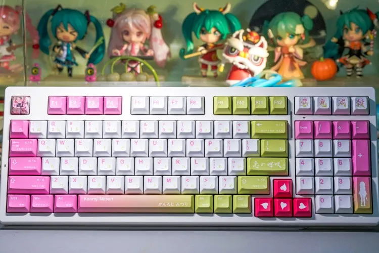 

Demon Slayer Keycaps Kanroji Mitsuri Anime Games Beauty Girl PBT Keycaps KCA Height for DIY Mechanical Keyboards Mx Switch