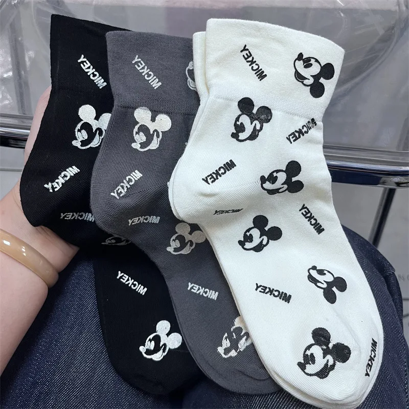 Chaussettes Kawaii Disney tureMouse pour filles, chaussettes mignonnes, chaussettes mi-longues, chaussettes de loisirs confortables, chaussettes en coton résistantes à l'usure, mode