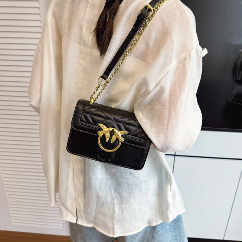 

Женская сумка через плечо, модная маленькая квадратная сумка с ремешком-цепочкой, роскошная универсальная сумка для ежедневных поездок на работу, 2026