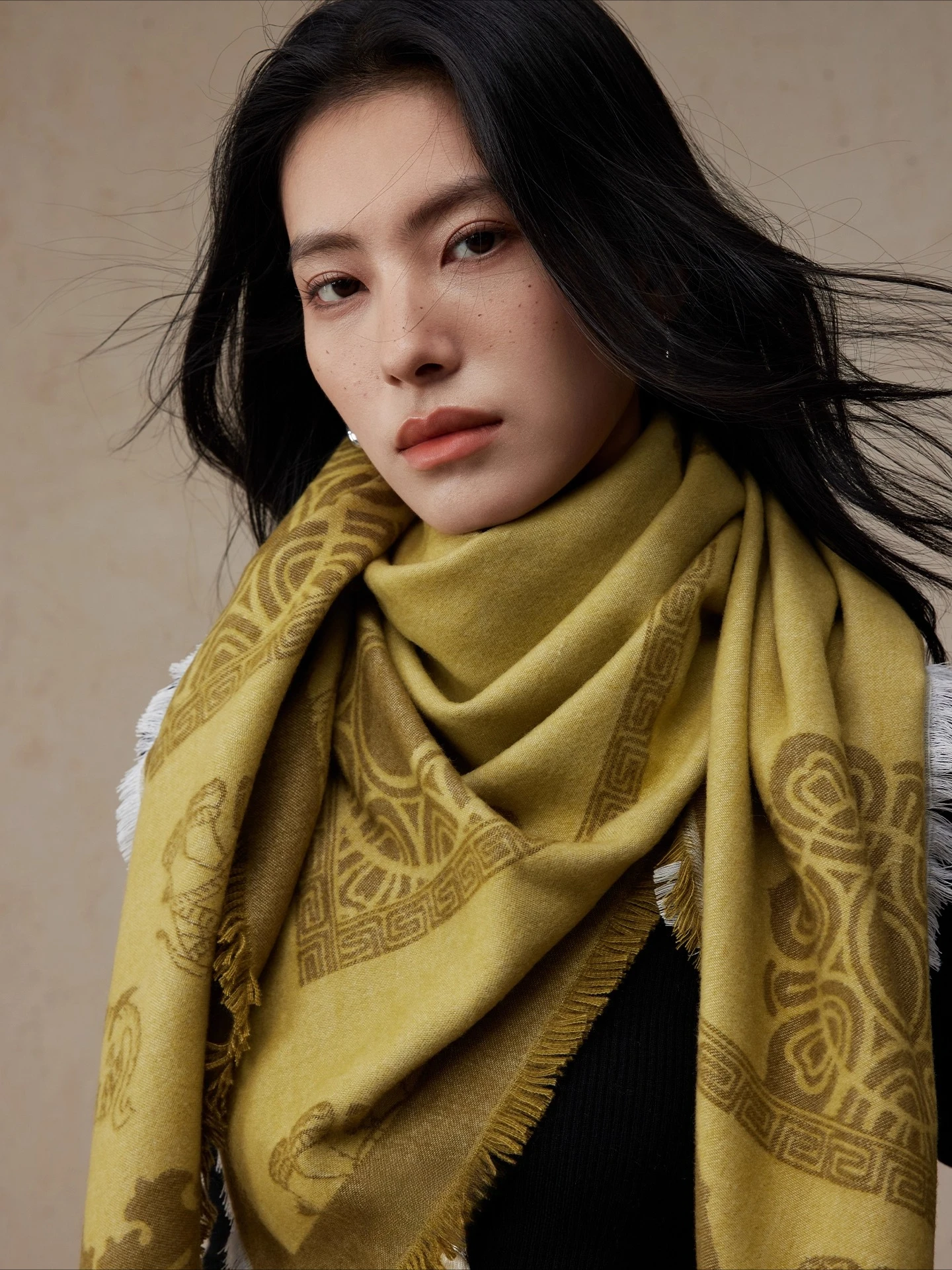 Echarpe-triangulaire-courte-en-melange-de-laine-a-franges-pour-femme-guetre-de-cou-chaude-d'hiver-echarpe-polyvalente-ideale-pour-les-cadeaux-de-vacances