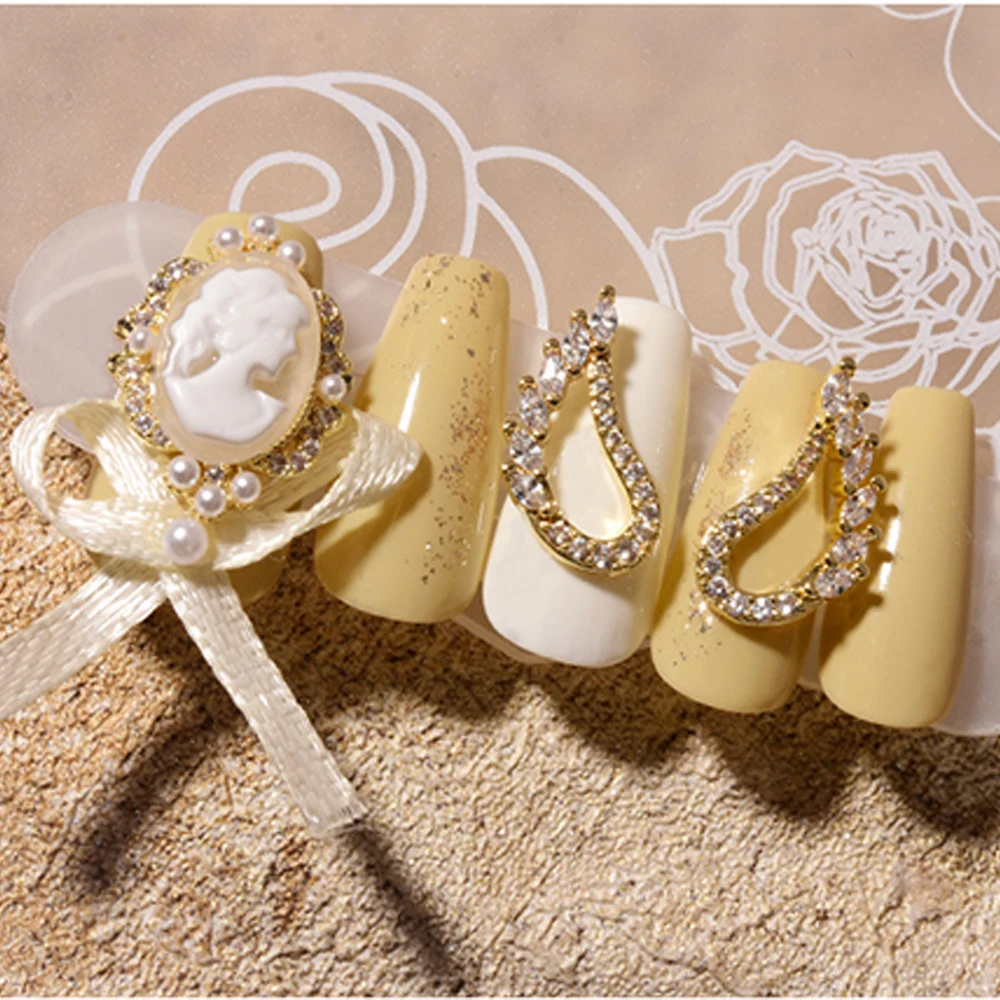 Luxury Shiny Wing Flower Butterfly Bow Knot 3D Nail Rhinestones Manicure Tools Nail Jewelry Nail Art Decorations
