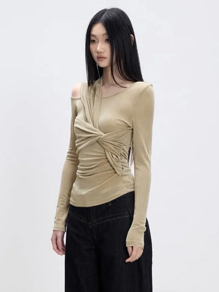 

Y2K Cross Pleated Cropped T-Shirt for Women, Harajuku Streetwear Grunge Tee, Sexy Bodycon Fit