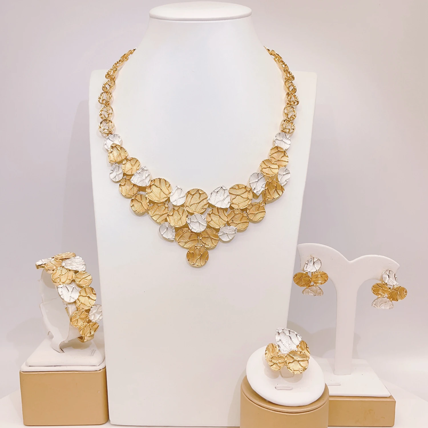 Yulaili Dubai Gold Plated Two Tone Leaf Shaped Jewelry Set for Women Party Wedding Necklace Earrings Bracelet Ring HV210937