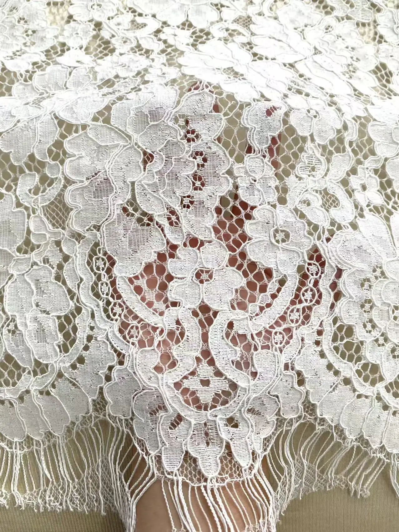 Vintage Embroidered Lace Fabric Soft Lightweight Material, Wedding Dressmaking Lace, Vintage Overlay Fabric Floral Patterns, 1.5