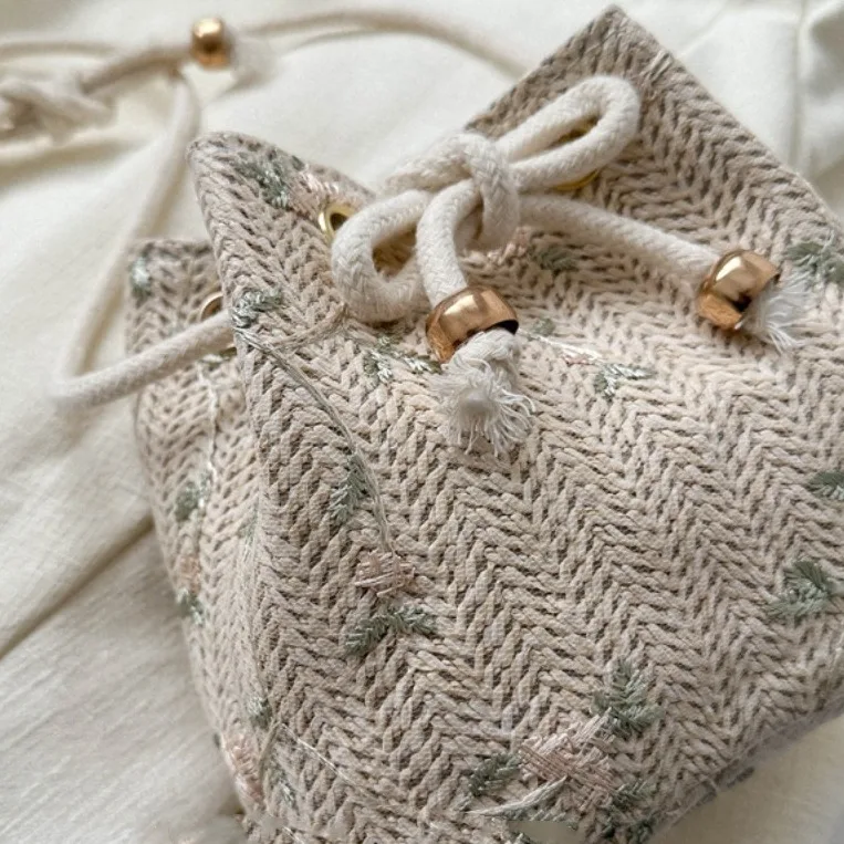 Flower Pattern Weave Crossbody Bag Practical Beige Khaki Drawstring Straw Bag Soft Flower Embroidery Bucket Bag Daily