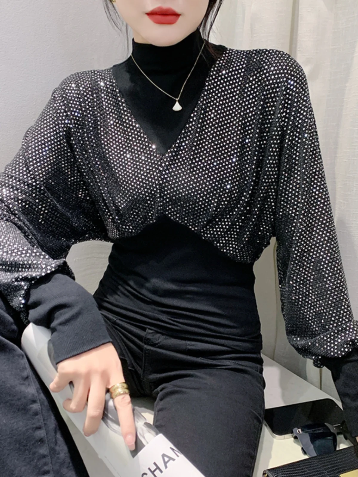 Autunno mezzo dolcevita manica lunga T Shirt paillettes impiombato T-Shirt moda donna pipistrello manica intera top BH9750