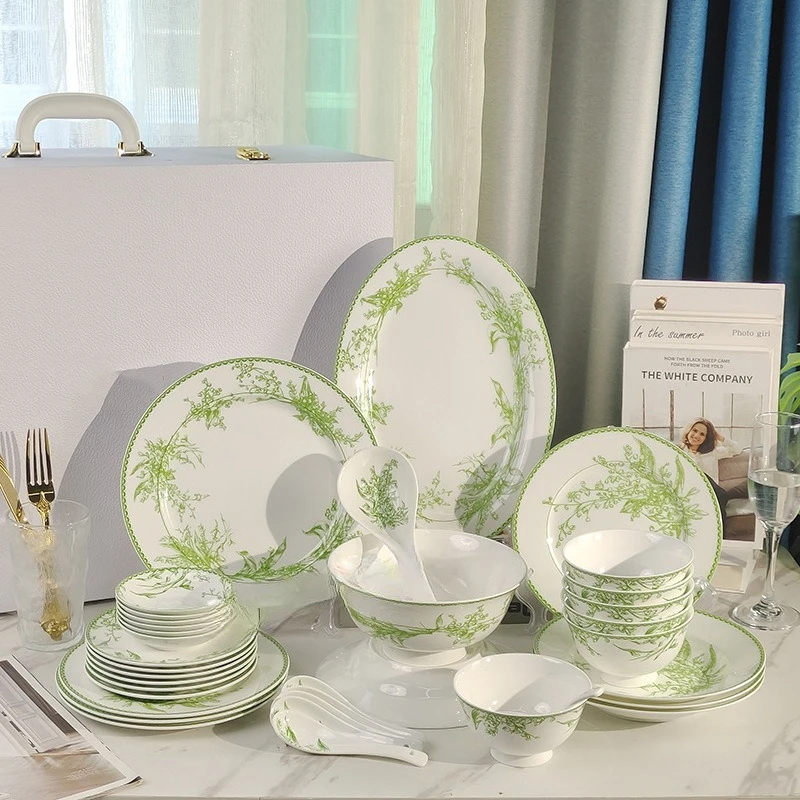 European-Style Light Luxury 36 Pieces The Valley Green Home Hotel Western Food Plate Bowl Spoon Plate Bone China Tableware Set