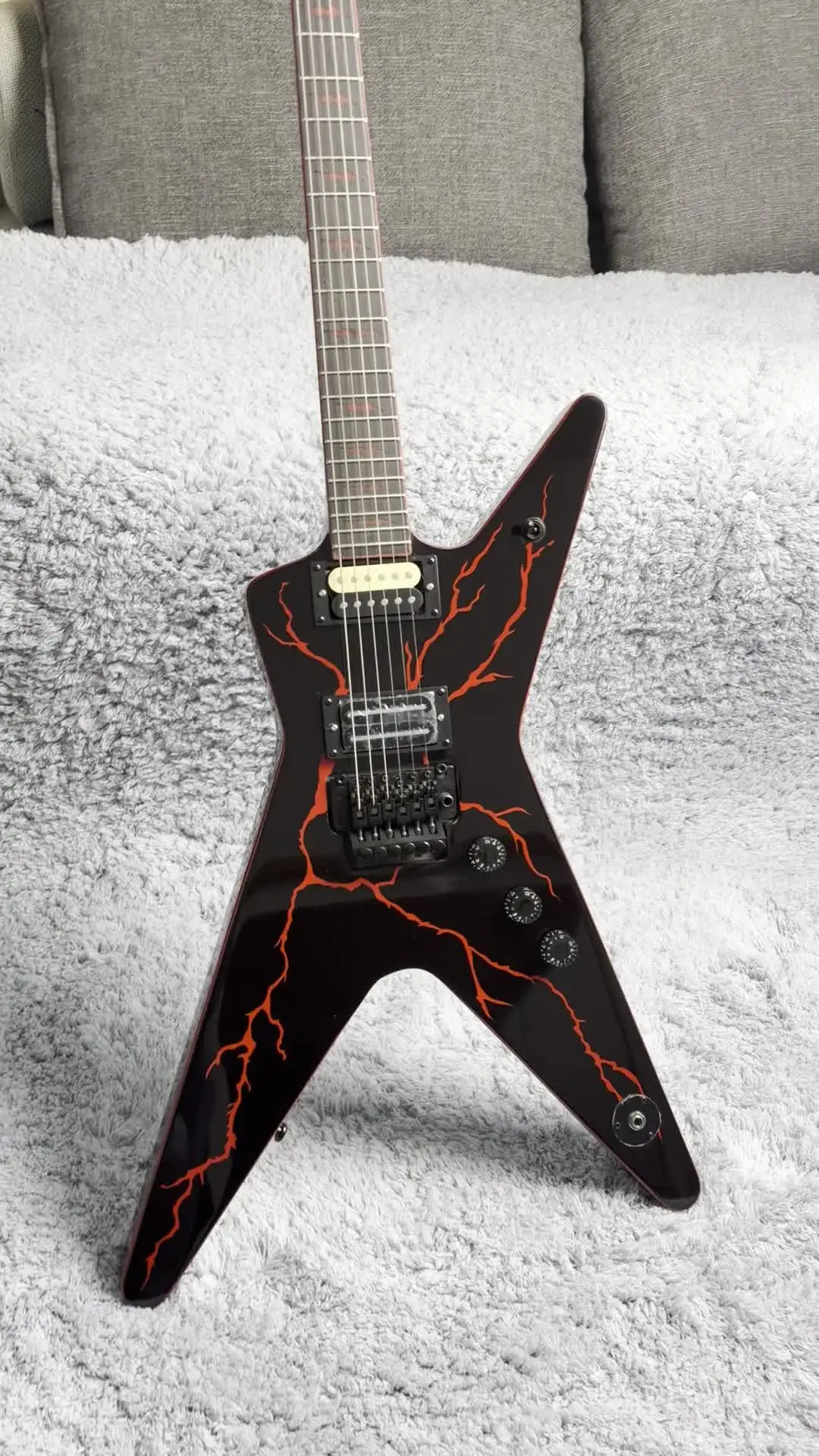 Dimebag-黒いパネルのエレキギター、バレルml型、赤い稲妻 - AliExpress 18