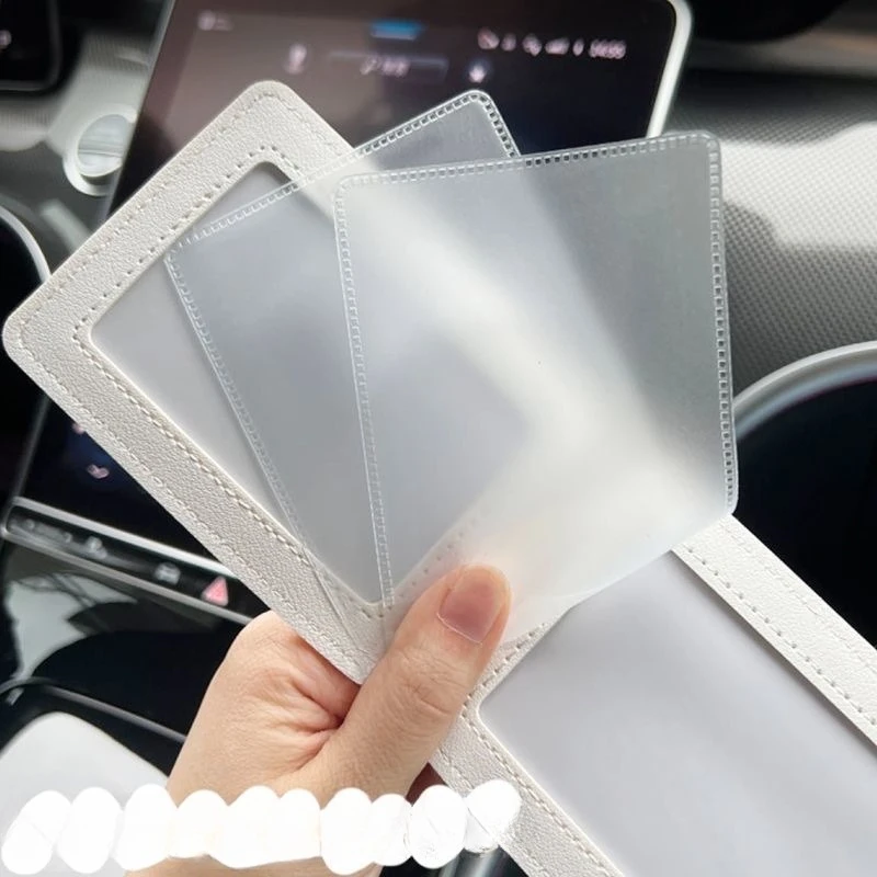 Chiikawa-Protección de licencia de conducir de coche, cubierta de cuero de Anime para hombre y mujer, cubierta protectora de certificado de licencia de conducir de vehículo