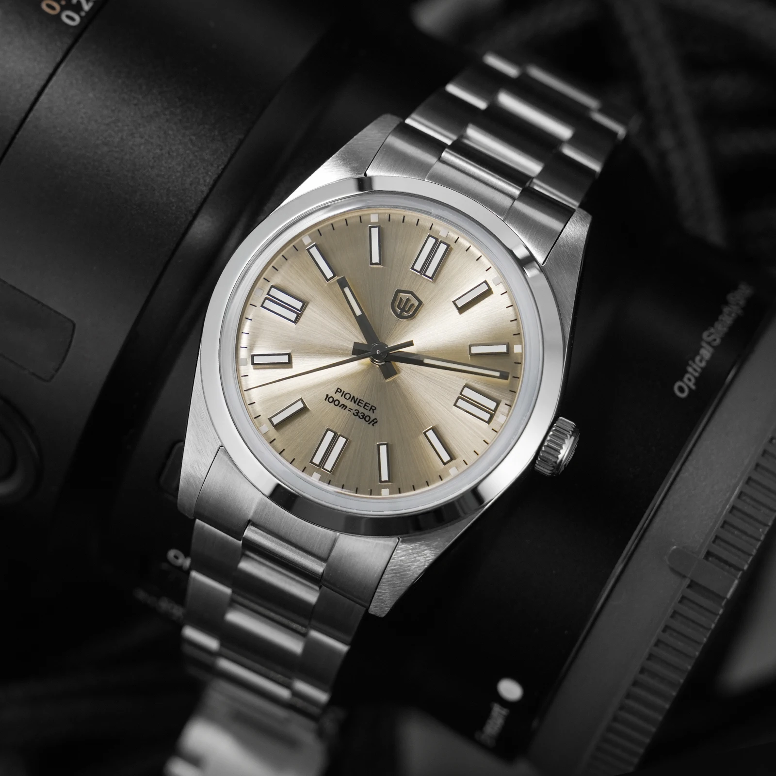 Thumbnail 3 - #63 Latest Slim Quartz Watches Offers
