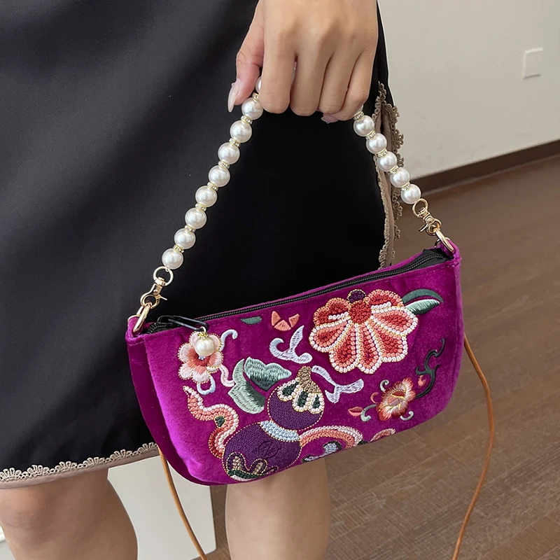 Chinesische Umhängetasche mit Blumenstickerei, Damen-Schultertasche, Handtasche mit Perlenhenkel, Vintage-Geldbörse im ethnischen Hanfu-Stil – Detail 16