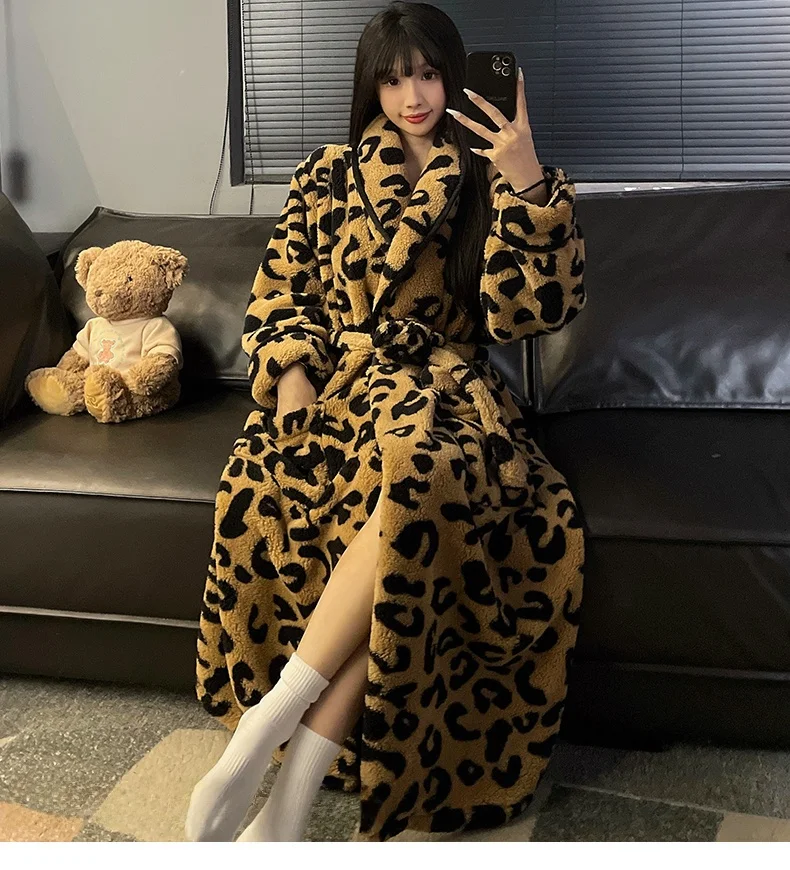 Women's plush robe - leopard print