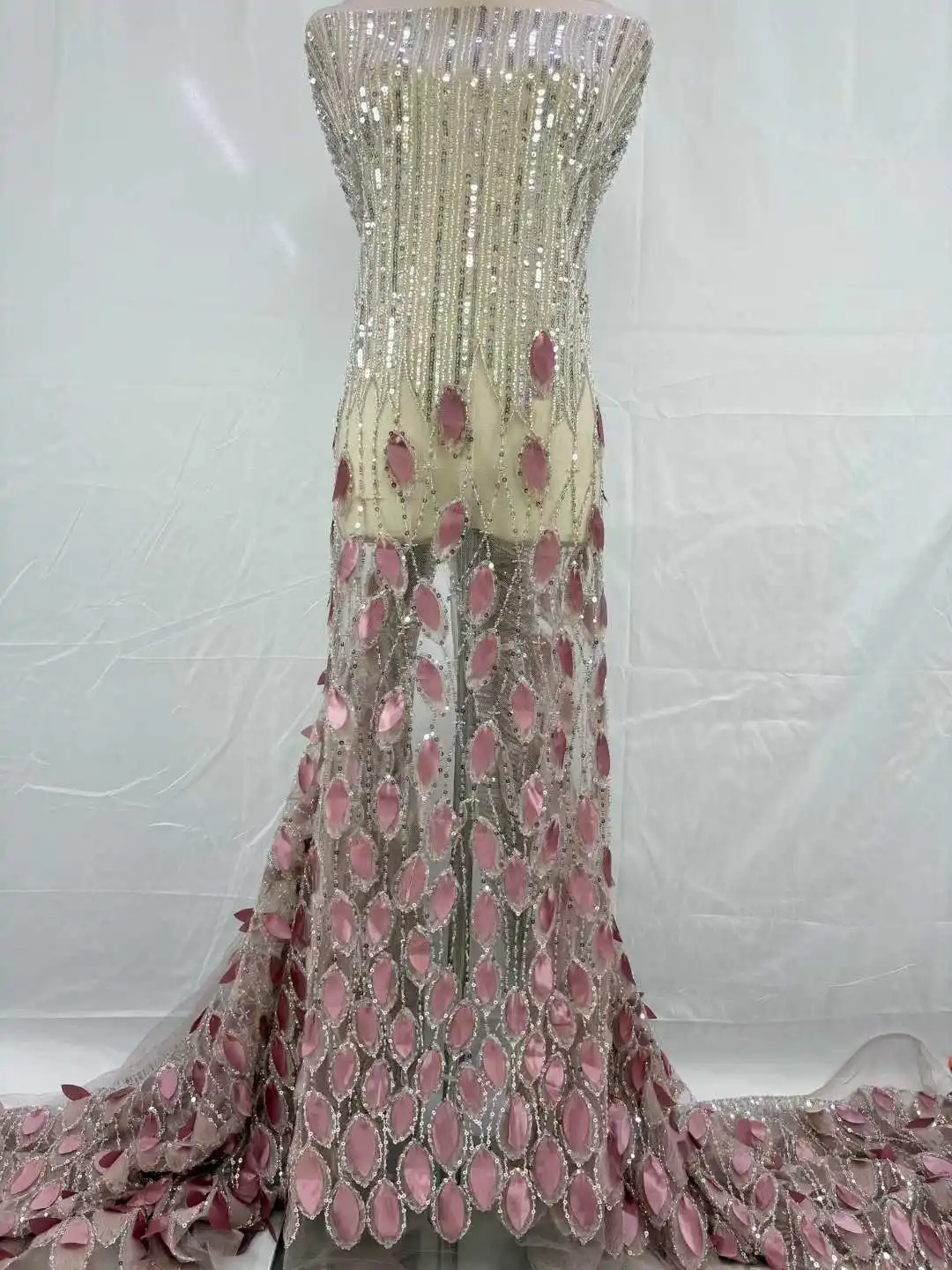 아프리카 패셔너블 나이지리아 레이스 원단 2026 아프리카 프렌치 스타일 스팽글 비즈 레이스 원단 이브닝 가운 & 웨딩 5Y 1878