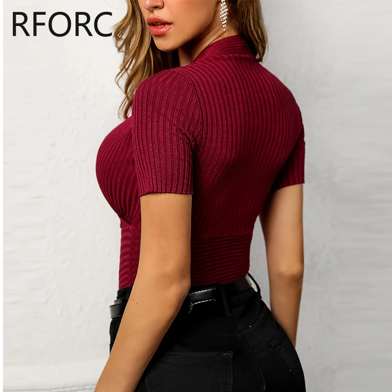 Blusa básica a rayas para mujer, Top de manga corta con cuello en V profundo, 2023