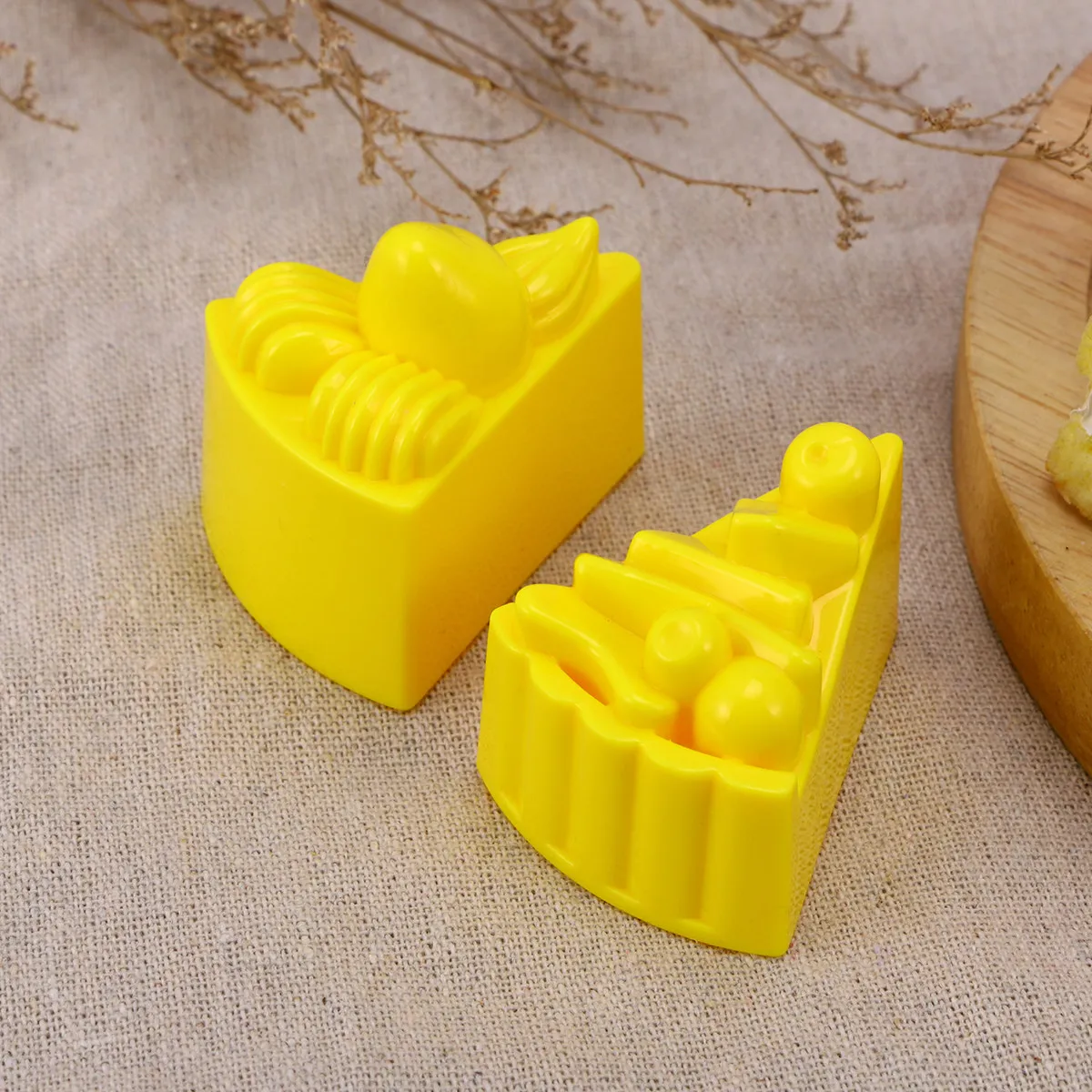 

Набор из 6 пластиковых форм для песка в виде пирожных, прочный и безопасный детский игровой набор для песочницы, развивающий творчество и цветовосприятие, детская пляжная игрушка