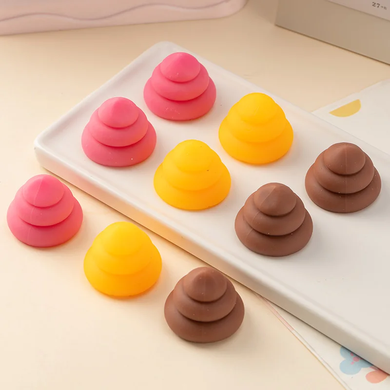 かわいいおもちゃ、プッシュプッシュで握れるうんち型ストレス解消感覚玩具、面白いうんち型、子供と大人向けのジョークいたずらおもちゃ、ランダムカラー
