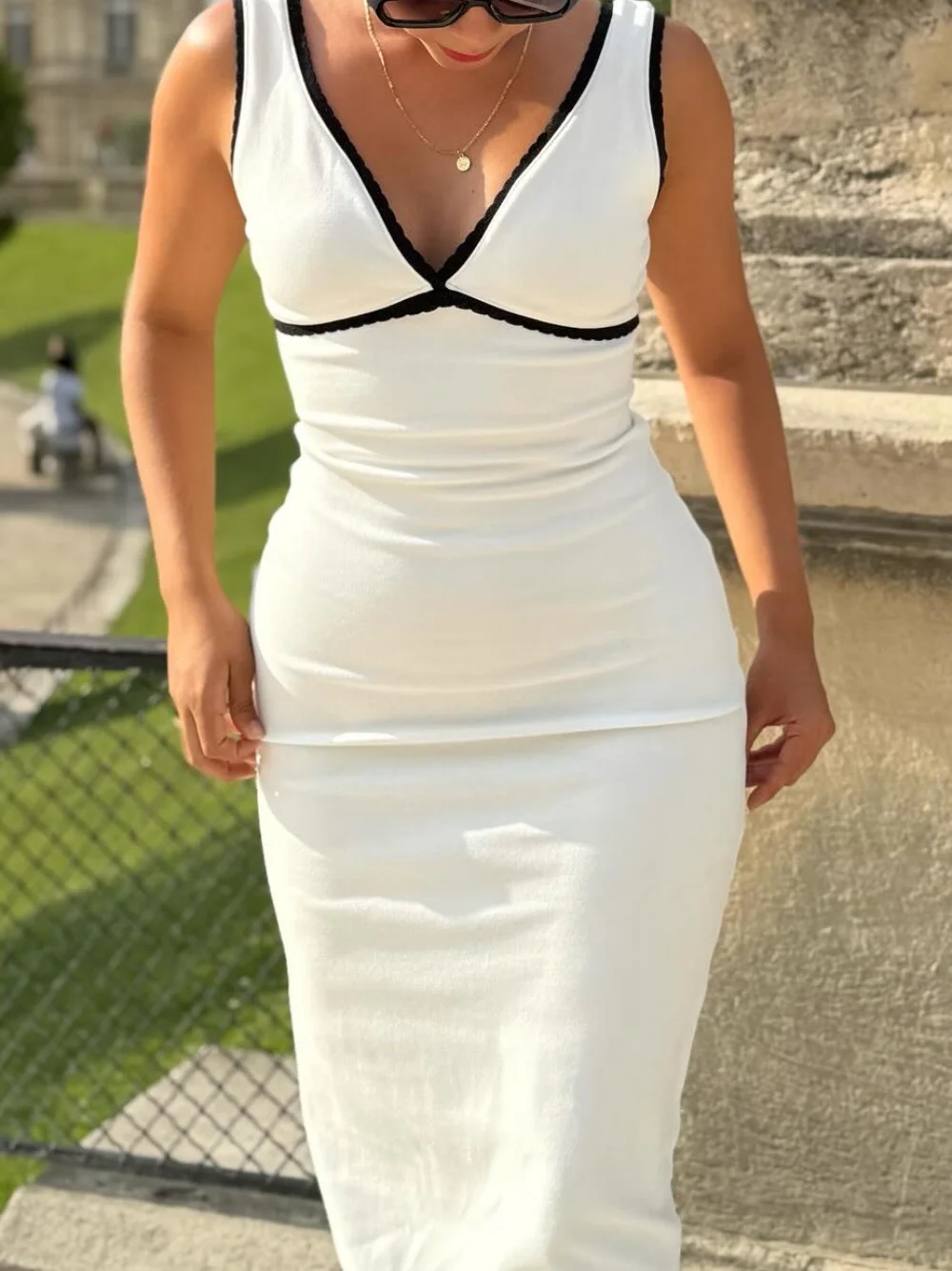 

Women's Elegant Party Wear Maxi Dress V-Neck Backless Contrast Color Decoration Knitted Summer Vintage Suspender Dress