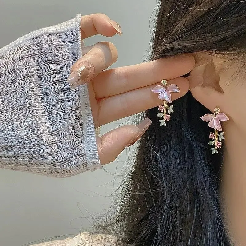 2025 New Pink Enamel Petals Earrings for Women Girls Sweet Zircon Flower Leaf Tassel Pendant Earring Party Fashion Jewelry Gifts