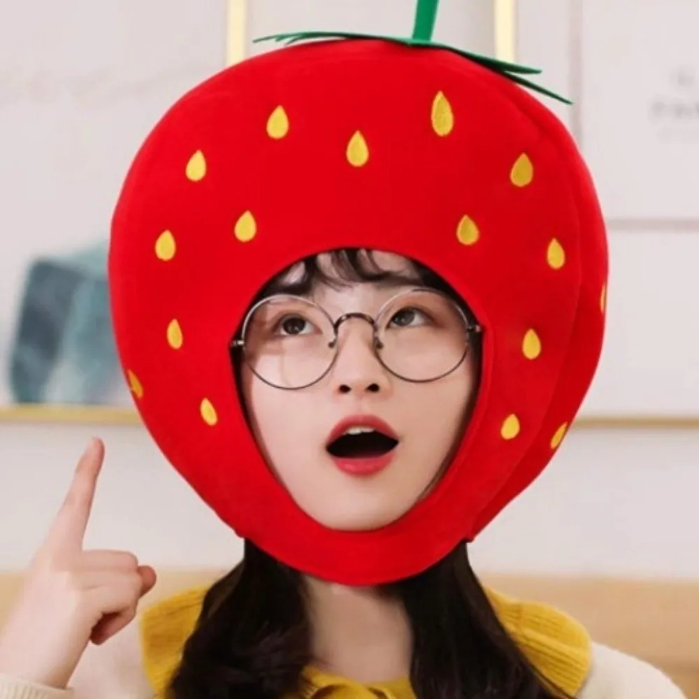 

Funny Cartoon Plush Strawberry Hat Sweet Style Unisex Strawberry Headgear Red Novelty Strawberry Cap Halloween Costume