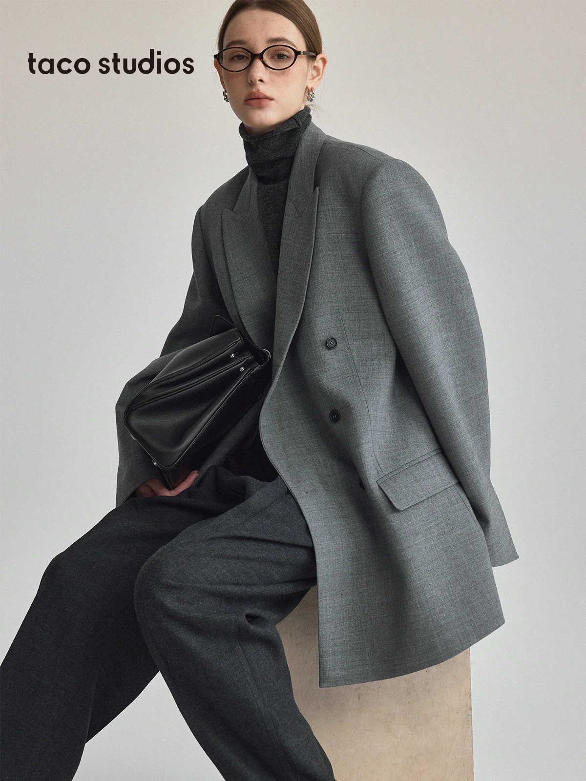 Taco Studios Klassischer Zweireiher-Anzug mit Reverskragen aus Hochwertiger Wolle, Pendlerfreundlich, Langärmlig