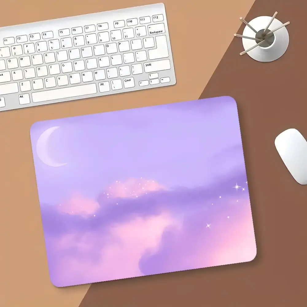 

Cute Cloud Gaming Mouse Pad Rubber Non-Slip HD Large Desk Mat Gamer Table Keyboard Cushion Carpet xxl Laptop Computer Rug 40X90