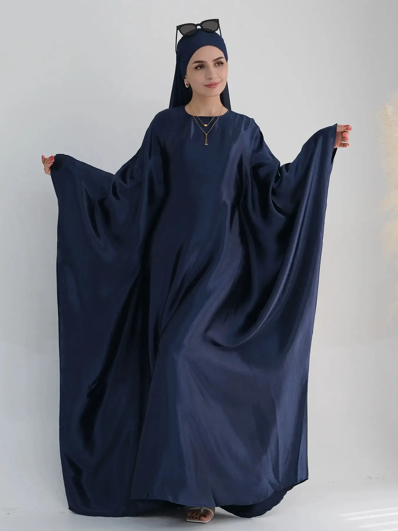 Fashion Shiny Bat sleeved Muslim Dress Robe Syari Female Full Length Butterflies Abaya Muslim Dress Worship Service Abaya wy2014