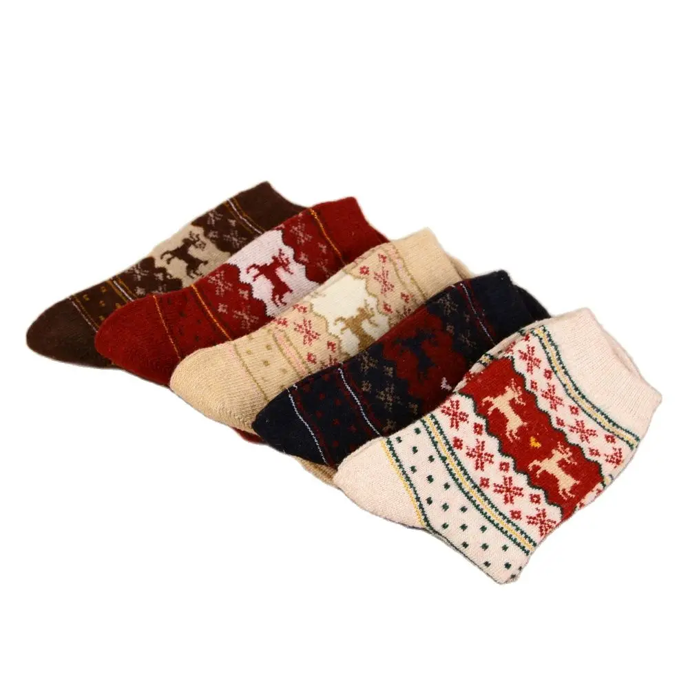 Fashion 5Pairs Autumn Winter Warm Thick Rabbit Wool Christmas Socks Women Middle Retro Christmas Deer Pattern Quality Soft Sock