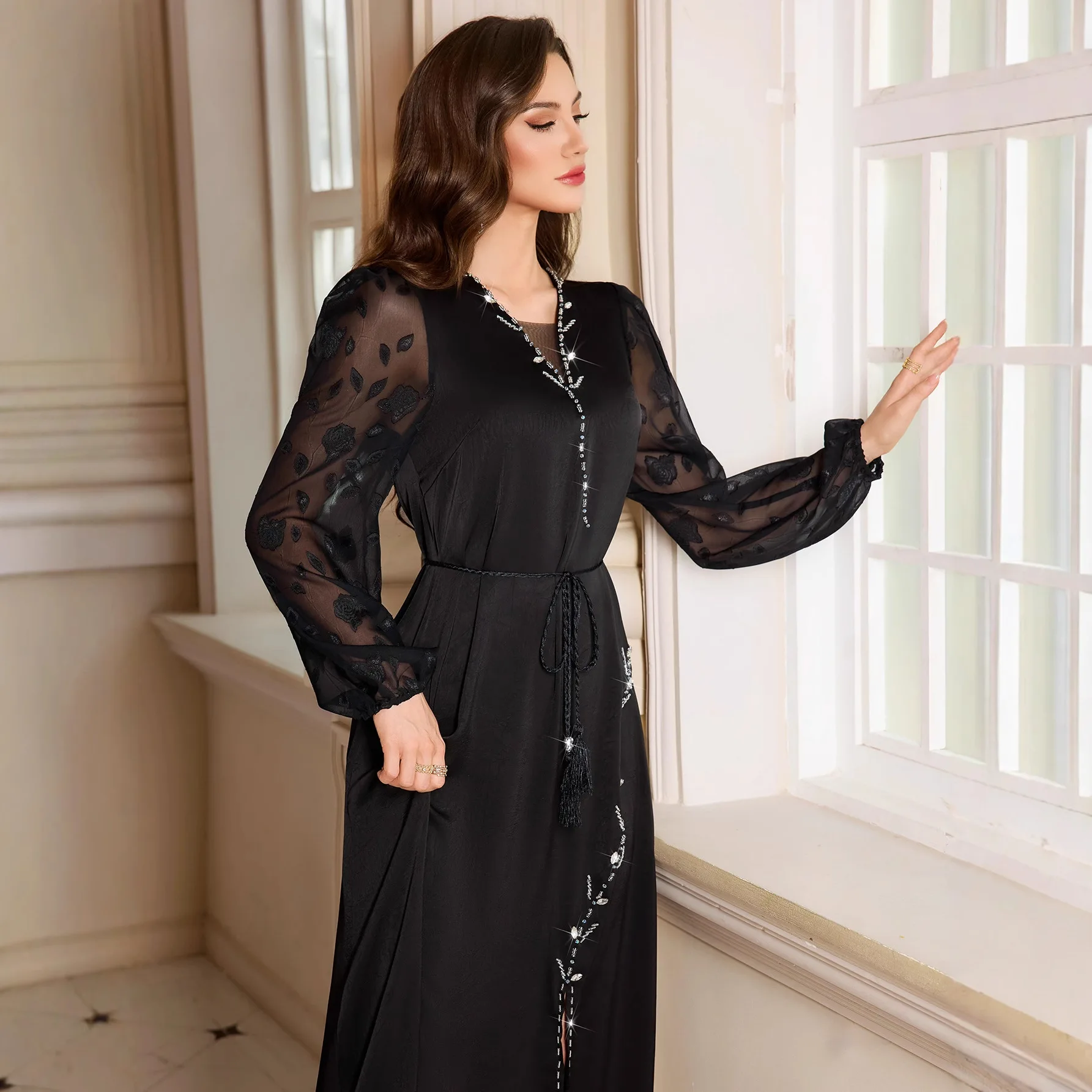 

Рамадан атласная Абая Дубай кафтан вечернее платье с вышивкой женское мусульманское платье Ид Джеллаба ислам Джалабия женское платье кафтана платье