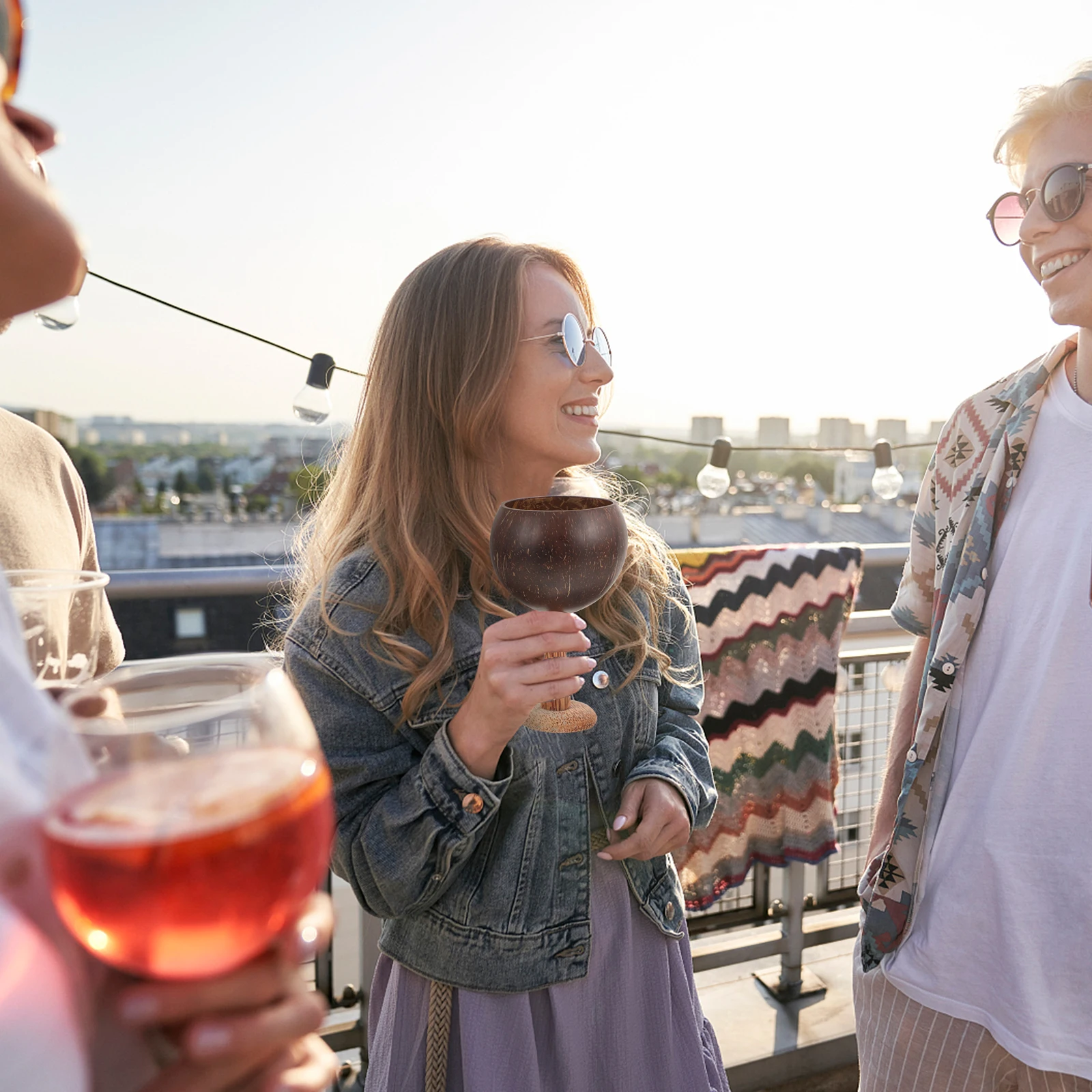 

2Pcs Creative Coconut Goblet Safe Material Elegant Wine Cup Home Bar Party Drinkware Red Wine Glass Coconut Cups