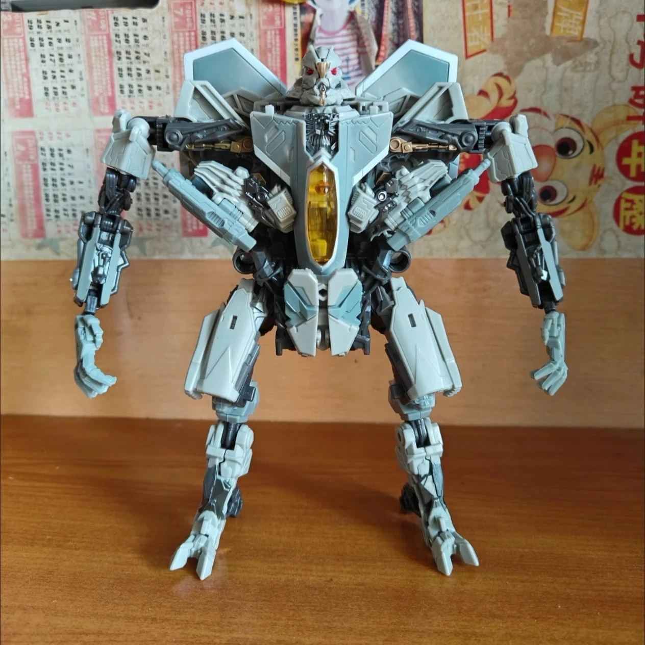 

In Stock Hasbro Transformers Studio Series SS06 Starscream Voyager V-Class Action Figure Transformable Robot Boy Toys Gift