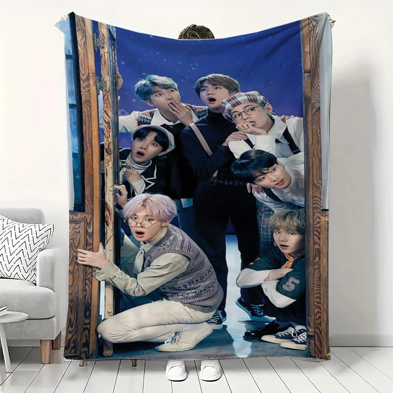 Куленепробиваемое одеяло для мальчиков MINISO BTS. Подходит для детей/взрослых/пар, дома/кемпинга, фланелевое одеяло мягкое и удобное. Куленепробиваемое одеяло для мальчиков MINISO BTS. Подходит для детей/взрослых/пар, дома/кемпинга, фланелевое одеяло мягкое и удобное.