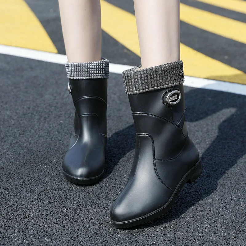 Women's Metal Decoration Mid-Calf Rain Boots Outdoor Platform Water Boots Non-slip Waterproof Work Shoes Flat With Rainboots