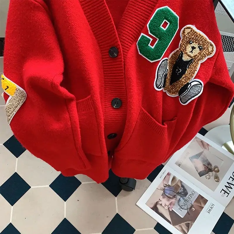 Autunno inverno donna Cartoon cardigan maglioni Streetwear moda manica lunga con scollo a v tasche Little Bear Casual cappotti lavorati a maglia