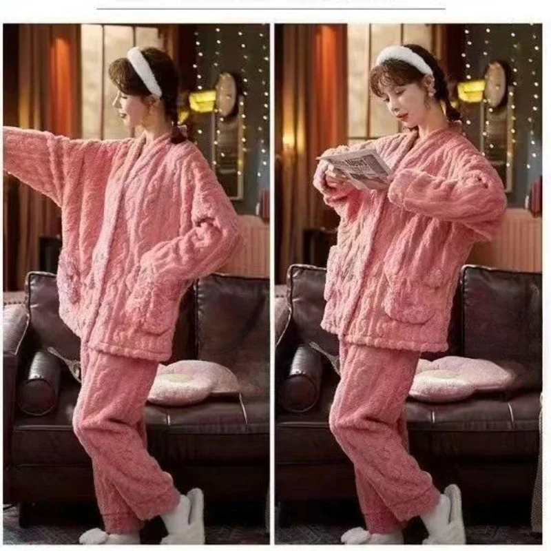 Coral Fleece Intensification Bear Pop Cute Suit Ms. Flannel Autumn and Winter Nice and Warm Comfort Pajama Women New Style