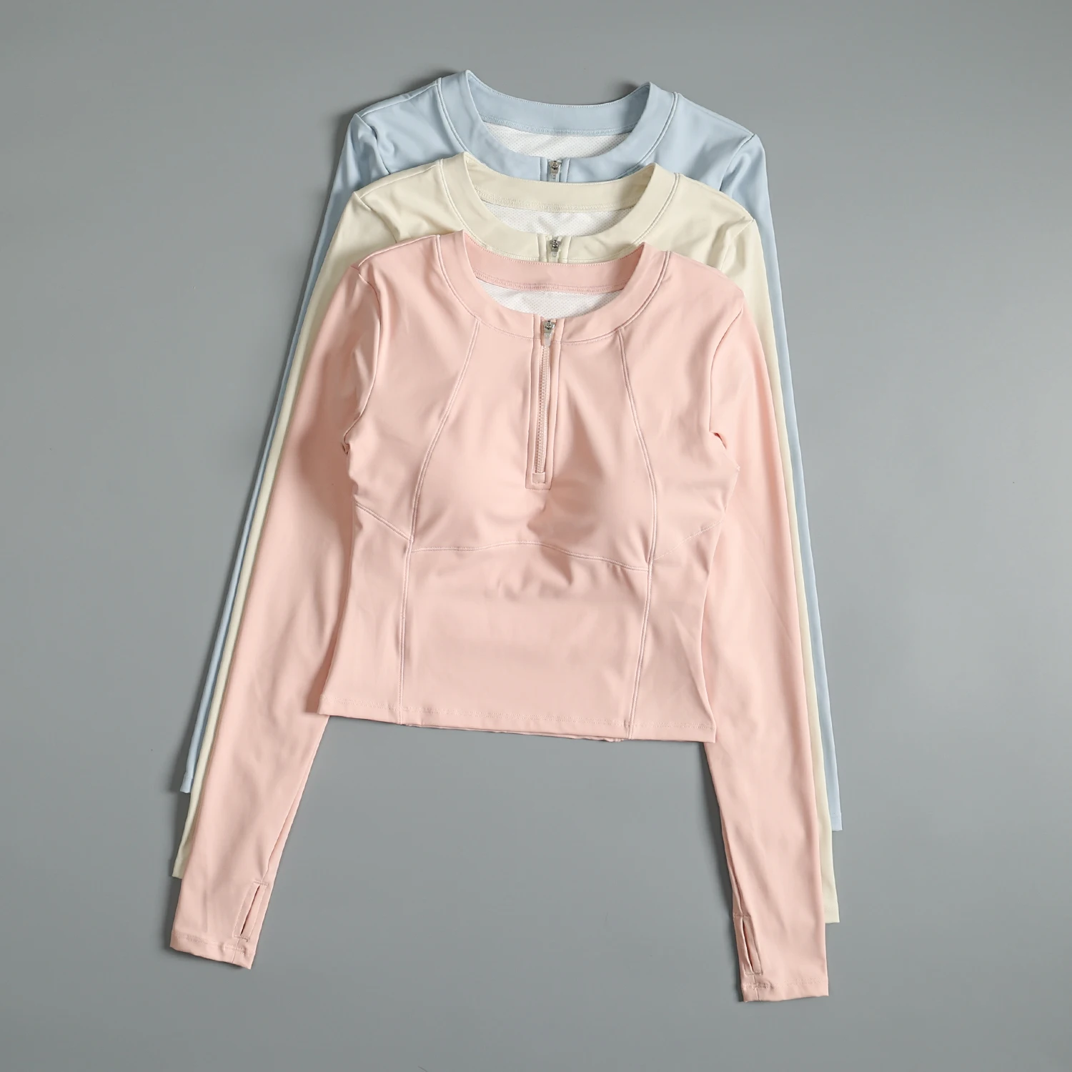 Yoga suit with chest pad for long sleeves for women in autumn slim fit and slim sports training quick drying clothes half