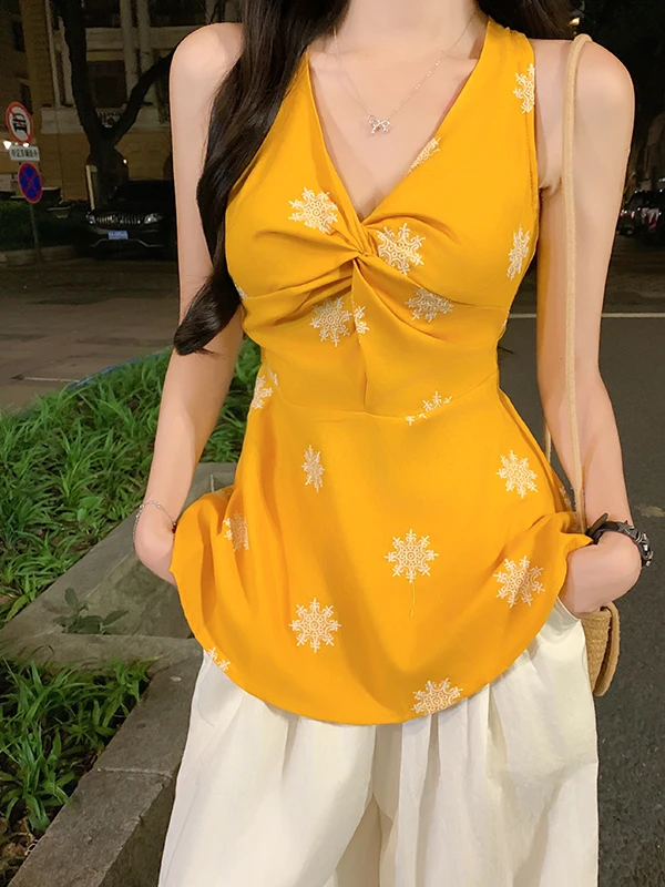 

Faionable Yellow V-Ne Strapl Vest Women's Spring 2026 New f Zip Sweet And Spicy Waist-Cinching Svel Top Trendy