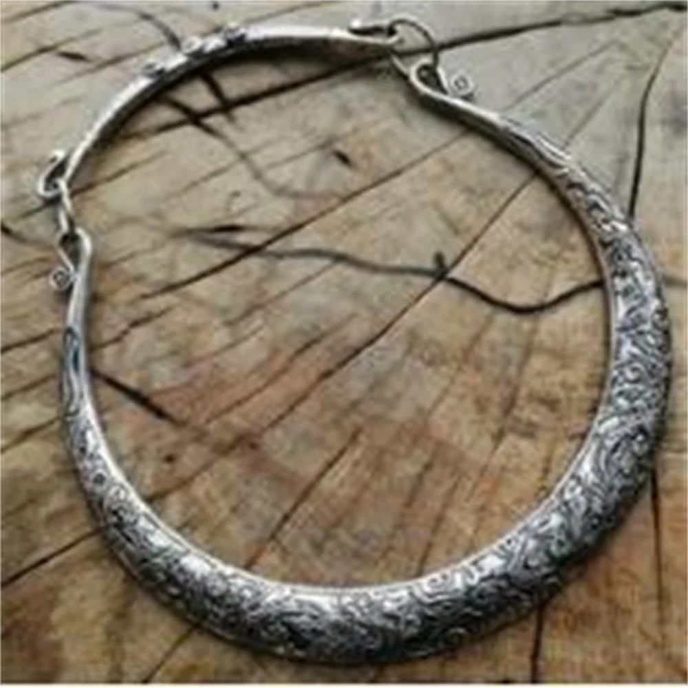 Vintage tibetische Silber Hals reifen Halskette chinesischen Wind Miao Silber Halskette Bühne Leistung Schmuck Dekoration