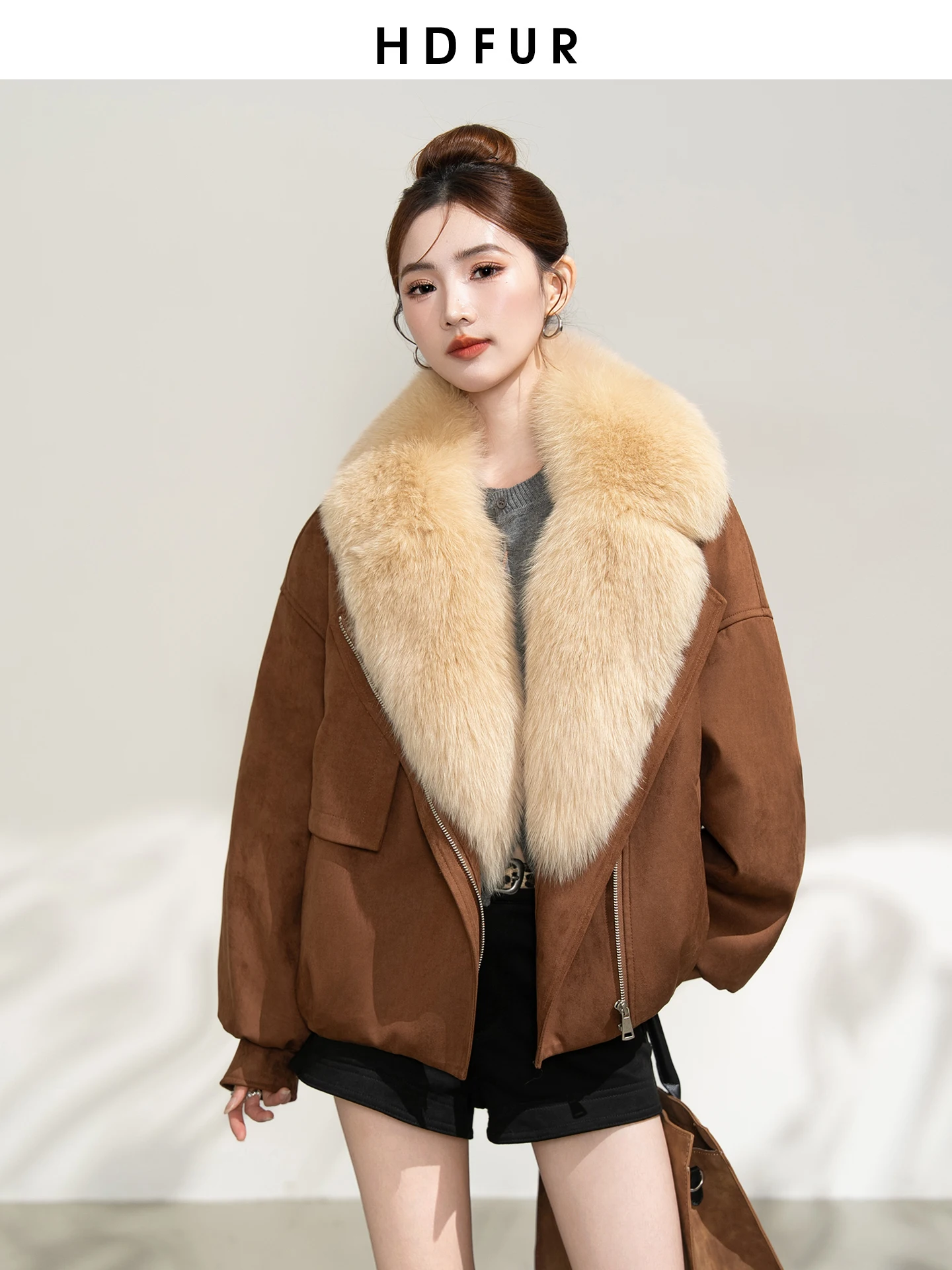 

Модная короткая женская куртка из натурального гусиного пуха с мехом, приталенная, 2025, новинка из Хайнина, дышащая, декоративная.