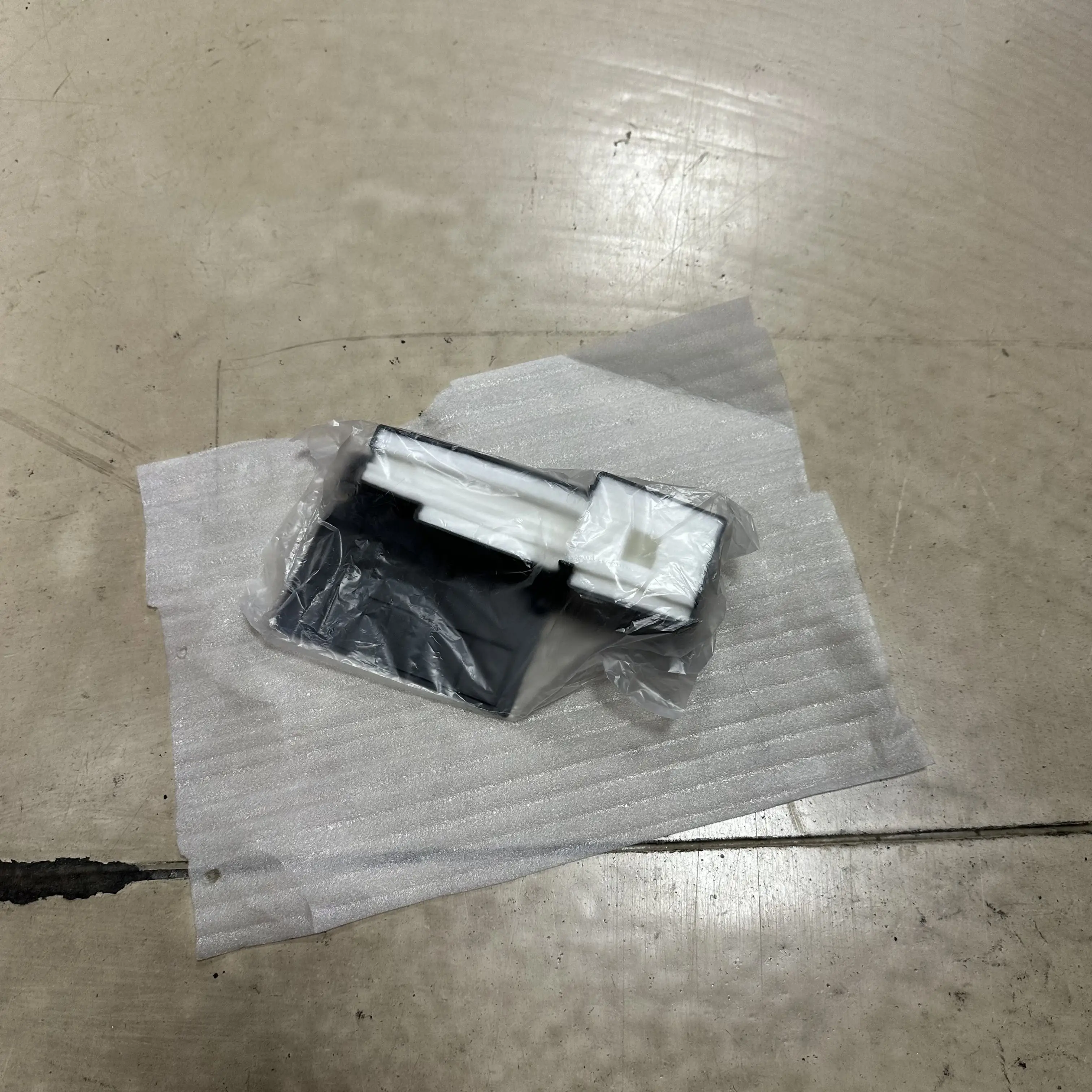 

1 шт. резервуар для губки для отработанных чернил для EPSON L111 L120 L130 L132 L211 L300 L301 L355 L220 L210 L110 L380 L365 L222 L360 L366 L310