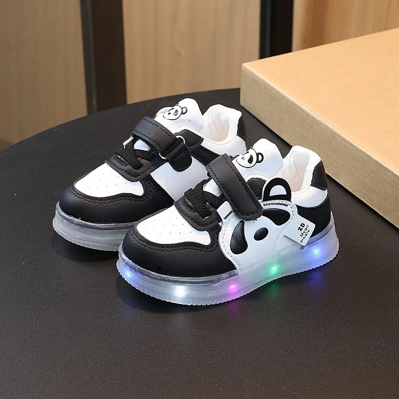 

New Four Seasons Casual Sports Shoes Boys Girls Cartoon Shoes Children LED Light Shoes Kids Casual LED Light Flashing Shoe