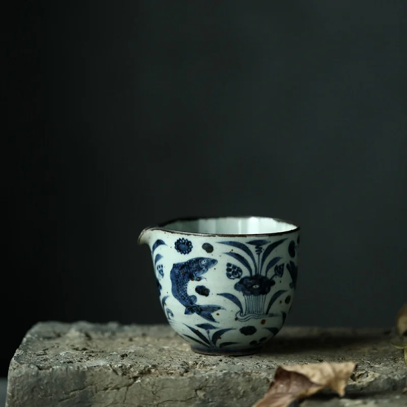 Ceramic Fair Cup Hand Painted Blue and White Wood Kiln Fish and Algae Old Clay Gracked Glaze Tea Pot Fair Cup Jingdezhen Tea Set